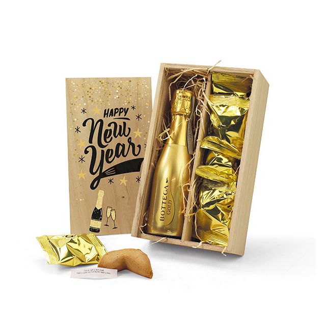 Houten kistje met prosecco en Fortune Cookies